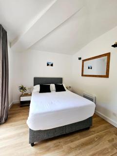 Très bel appartement T3 dans résidence hotellière "Fiori Di Cala Rossa" - Lecci - 4