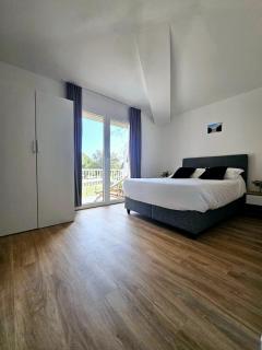 Très bel appartement T3 dans résidence hotellière "Fiori Di Cala Rossa" - 5