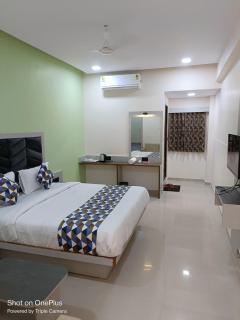 HOTEL SILVER INN SANAND - Sānand - 4