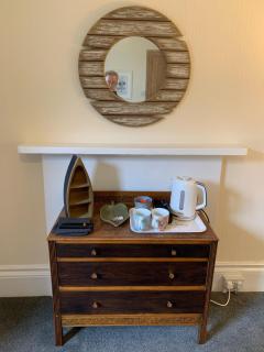 Peaceful garden view double with ensuite in house opposite beach, with access to private garden and bike store - 2