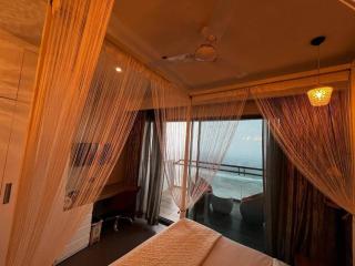 Whiteluxe - 42nd floor river front apartment - New Delhi - 2