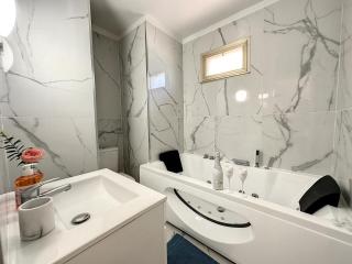 Évasion Cannes : Baignoire spa, AC, Wifi, Netflix - Cannes - 9
