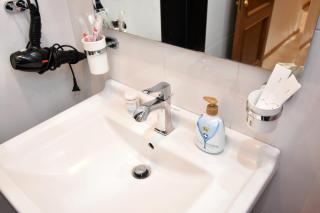 Bright 2 Bedroom Apartment Mayrig Building, with nice Balcony View, near Republic Square - 3