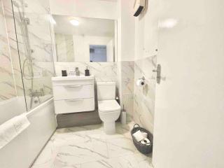 London Gem Apartment in Deptford with parking - 3