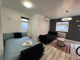 Modern Comfort One Bed Flat in Golders Green - London - 6