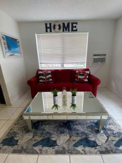 Spacious Villa #8 Water View 4-Minute Walk Beach - Pompano Beach - 4