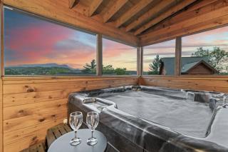 Cozy Cabin in the Smokies!!! Fully Furnished and complete with community indoor and outdoor pools and spas, game and fitness rooms as well as a private Hot Tub - Pigeon Forge - 0