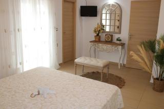 Dreamcatcher Apartments Milos - Pollonia - 9