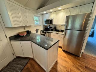 28 Night Heron - Two bedroom, two bath, pet friendly, 5 min walk to beach and pool - Hilton Head Island - 3