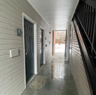 Aksarben Gem- WFH corner desk & minutes from I-80 - Omaha - 2
