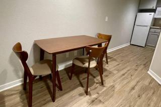 Aksarben Gem- WFH corner desk & minutes from I-80 - Omaha - 1
