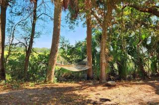 A Secluded Quiet Oasis with Beach Pass - St. Helena Island - 4
