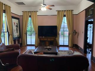 Historic Mansion - Arabi - 9