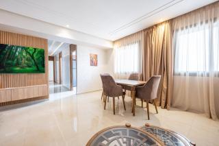 appartement 3 chambres avec piscine - 2