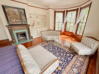 Cozy Victorian Apartment Downtown Sleeps 5 - Gainesville - 8