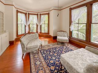 Cozy Victorian Apartment Downtown Sleeps 5 - Gainesville - 3