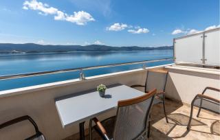 Amazing Apartment In Komarna With Wifi - Komarna - 3