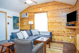 Slowpoke Cabin on Turtle Creek - Kerrville - 2