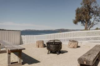 South Arm Beach House- Beach Front With Fire-Pit And Ocean Views - 6