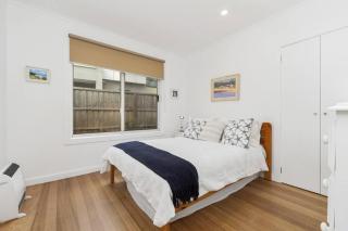 Mornington Beach House, Modern and Characterful - Mornington - 2