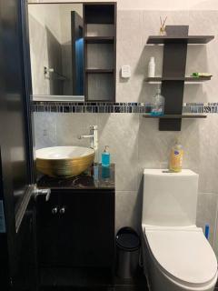 Cómoda casa cerca al centro - 8