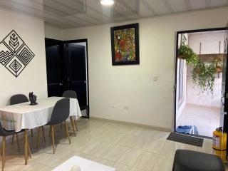 Cómoda casa cerca al centro - 2