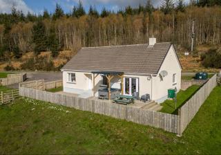 Loch Ness Cottage - 9