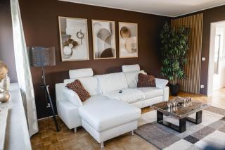 ME Homes - große moderne Designer-Wohnung für Urlaub und Business - mit Küche, Büro, Balkon und 2 Parkplätzen - 8