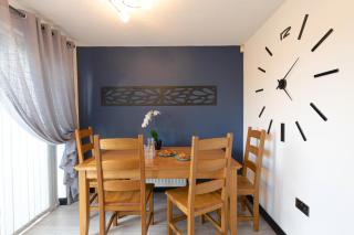 Windy House - private garden with patio - free parking - 1