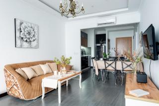 Sea Nirvana - Romantic Apartment with Sea View in Porta Batumi Tower - Batumi - 1