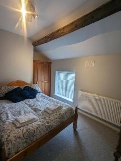 Blue Bell Apartment - Kidsgrove - 1