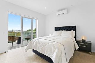Welcome to Luxury Living in CBD - Auckland - 8