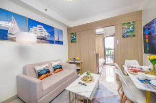 2 Condos, 5 Beds, 2 CR @ Shore2 MOA (3rd&5th Flrs) - Manila - 0
