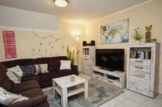 Urlaub in Strandnähe und in idyllischer Lage - Villa Waldidyll FeWo Rügenglück - 5
