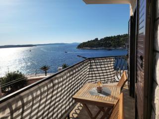 Apartments Caric - Hvar - 0
