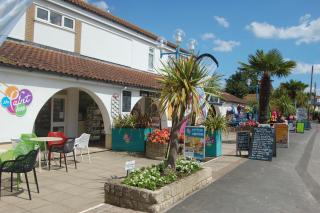Dawlish Warren Welcome family holiday park South Devon Willow villa Welcome2Warren - 3
