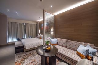 L+Snow Supreme Hotel - 1