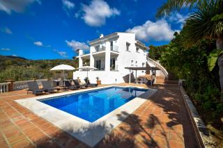 Exquisite and Modern villa near beach with Heated pool! - Marbella - 7