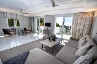 Exquisite and Modern villa near beach with Heated pool! - Marbella - 1