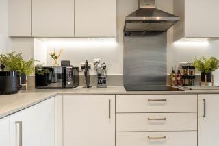 Comfy 2-Bed Flat in Dartford, Kent. - 3
