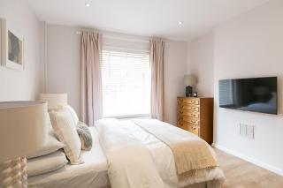 Spacious 4 bedroom home - sleeps 8 - Manchester - 4