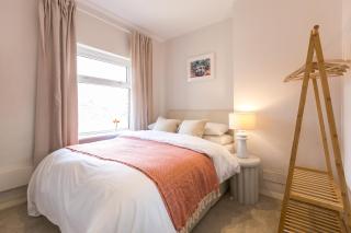 Spacious 4 bedroom home - sleeps 8 - 2
