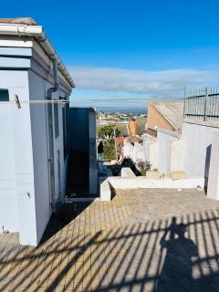 Cryfish Quarters - 1