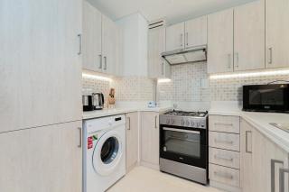 Seven Palm Jumeirah 1 Bed Views - Dubai - 1