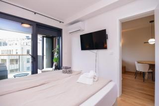 Beachfront apartment with private garage and amazing balcony with seaview - Split - 3