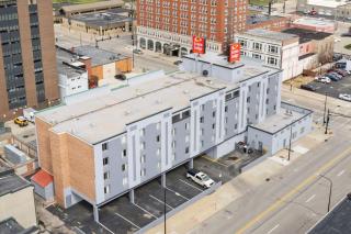 Econo Lodge Inn & Suites - Waterloo - 9