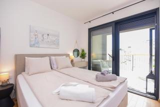 Beachfront apartment with private garage and amazing balcony with seaview - Split - 1