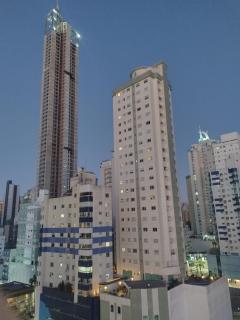 Quarto com banheiro privativo - Balneário Camboriú - 2