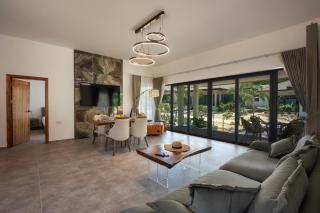 SHI Phangan Villas - 1