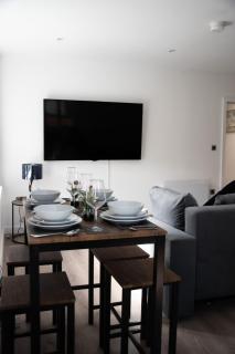 Stunning Views 2-Bedroom Apartment in Charming Holmfirth Village, Huddersfield - 3
